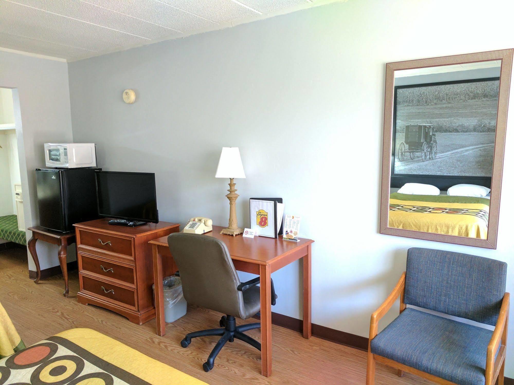 אליריה Sprucewood Inn מראה חיצוני תמונה